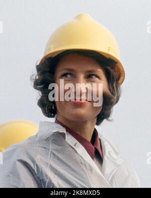 Mare del Nord 197410: La Principessa Crown Sonja fotografata sulla piattaforma petrolifera durante la visita del re Carl Gustaf di Svezia, ottobre 1974. Foto: NTB / NTB Foto Stock