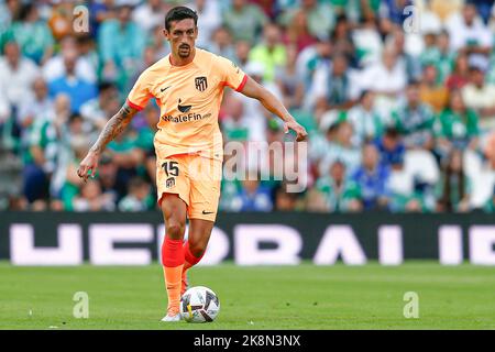 Stefan Savic di Atletico de Madrid durante la partita la Liga tra Real Betis e Atletico de Madrid giocata allo stadio Benito Villamarin il 23 ottobre 2022 a Siviglia, Spagna. (Foto di Antonio Pozo / PRESSIN) Foto Stock