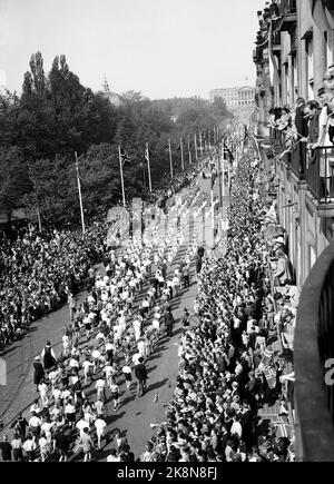 Oslo 19470517. 17 maggio Celebrazione a Oslo. Qui vediamo dal trenino dei bambini sulla strada per il castello. Foto: Archivio Svensson NTB / NTB Foto Stock