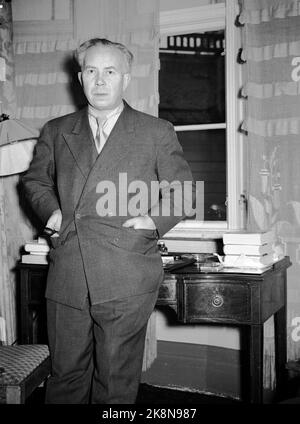 Oslo Novembre 1946. L'autore svedese (Karl) Ivar lo-Johansson. Il poeta del proletariato svedese dei lavoratori terrestri. Qui fotografato al Grand Hotel di Oslo. NTB Stock Photo: R.J. / Ntb Foto Stock