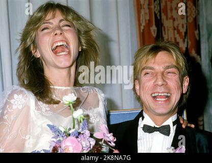Oslo 1984-02: Matrimonio celebrità. Anita Skorgan e Jahn Teigen sono stati dedicati al municipio di Oslo il 17 febbraio 1984. Qui la coppia insieme. Foto: Bjørn Sigurdsøn / NTB / NTB Foto Stock