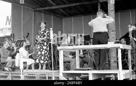 Oslo Giugno 1937 Singer Kirsten Flagstad tiene un concerto allo Stadio Frogner, per stand completi. Foto: NTB / NTB Foto Stock