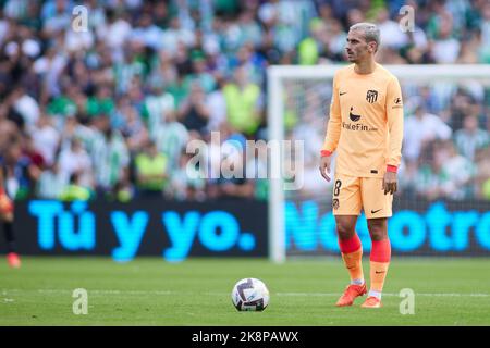 Antoine Griezmann di Atletico de Madrid durante il campionato spagnolo la Liga partita di calcio tra Real Betis e Atletico de Madrid il 23 ottobre 2022 allo stadio Benito Villamarin di Siviglia, Spagna - Foto: Joaquin Corchero/DPPI/LiveMedia Foto Stock