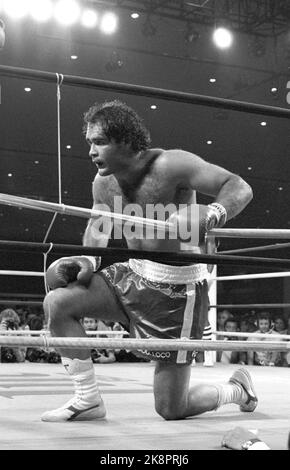 Las Vegas, Nevada, USA 1986-09: Il 1986 è stato un anno ricco di eventi per il pugile Steffen Tangstad. In aprile è diventato campione europeo nella boxe pesante. Nel mese di settembre ha perso la partita di Coppa del mondo contro gli Spinks. Lo scorso ottobre è stato privato del titolo di Campionato europeo, in quanto non lo aveva difeso con il termine per la scadenza a causa di un infortunio. Foto: Steffen Tangstad durante la partita di Coppa del mondo contro Michael Spinks Settembre 1986. Foto: Bjørn Sigurdsøn / NTB / NTB Foto Stock