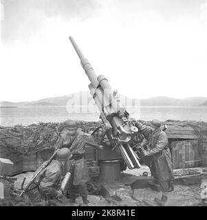 Bodø 195209-16-17. Il più grande esercizio militare della storia, "operazione Mainbrace", è il più grande esercizio di flotta mai svolto in tempo di pace si svolge al largo delle coste della Norvegia settentrionale. 85.000 uomini partecipano da 8 nazioni. L'esercizio inizia con un 'attacco' alla Norvegia. Foto: Archivio NTB / NTB Foto Stock