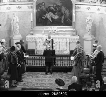 Oslo 19530510. La conferma del Principe Harald. Il principe Harald fu confermato da solo nella cappella del castello di Akershus. Foto: NTB Foto Stock