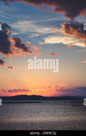 Tramonto sul lago Champlain preso da Burlington, Vermont Foto Stock