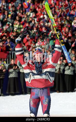 Hafjell 19940225. Olimpiadi invernali a Lillehammer Lasse Kjus vince la combinazione alpina. Grazie nella zona di destinazione, Foto: Calle Törnström / NTB Foto Stock