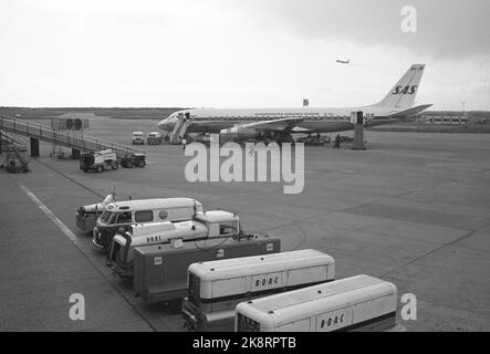 Bangkok 5 giugno 1965, Thailandia. Per 5 anni, la compagnia aerea SAS ha costruito Thai Airways International Ltd (Thai International) in Thailandia, per mutuo piacere e beneficio. La società ha tre caravelle e circa 700 dipendenti di cui 37 scandinavi. Qui dall'aeroporto di Bangkok. Foto: Sverre A. Børretzen / corrente / NTB Foto Stock