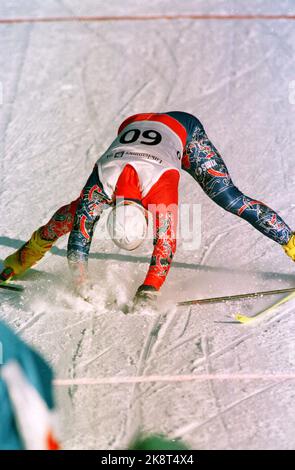 Lillehammer 19940214 Olympic-94, 30 km di fondo, Birkebeineren Ski Stadium. Bjørn Dæhlie si tuffa sul traguardo dopo 30 km. Foto: Bjørn Sigurdsøn / NTB / NTB Foto Stock