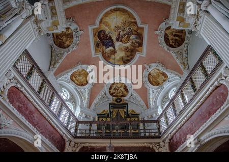 La chiesa di pellegrinaggio di Vilgertshofen in Baviera è uno degli edifici più importanti di tutta Lechrain. Foto Stock