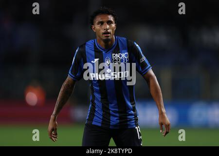 Bergamo, Italia, 23rd ottobre 2022. Ederson di Atalanta durante la Serie A match allo Stadio Gewiss di Bergamo. L'immagine di credito dovrebbe essere: Jonathan Moskrop / Sportimage Foto Stock