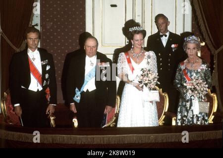 Copenaghen, 1974 settembre: Re Olav in visita ufficiale in Danimarca. Qui visite al Teatro reale (F.) Il principe Henrik, il re Olav, la regina Margrethe e la regina madre Ingrid. Foto: Erik Thorberg NTB / NTB Foto Stock