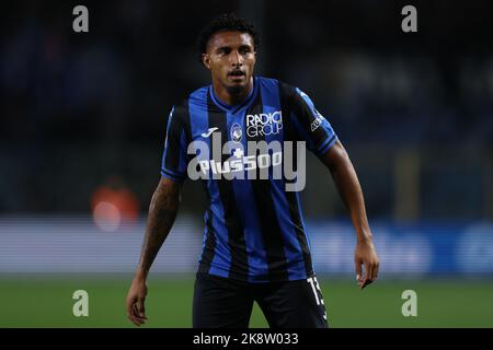 Bergamo, Italia, 23rd ottobre 2022. Ederson di Atalanta durante la Serie A match allo Stadio Gewiss di Bergamo. L'immagine di credito dovrebbe essere: Jonathan Moskrop / Sportimage Foto Stock