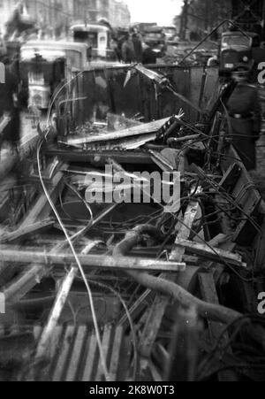 WW2 Oslo 19441231 l'attentato dinamitardo contro Oslo. Qui i resti di un tram bombardato. Foto: NTB *** Foto non elaborata ***** Foto Stock