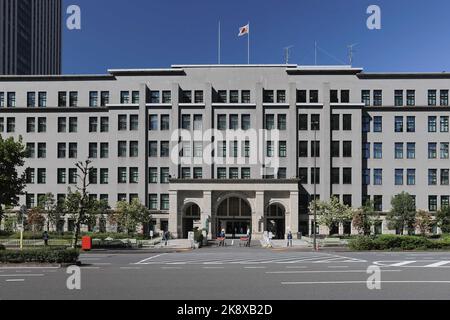 Tokyo, Giappone. 20th Ott 2022. Vista dell'edificio principale del Ministero delle Finanze Giapponese all'interno del quartiere governativo nel centro di Tokyo. Credit: SOPA Images Limited/Alamy Live News Foto Stock