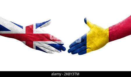 Stretta di mano tra il Ciad e la Gran Bretagna bandiere dipinte sulle mani, immagine trasparente isolata. Foto Stock