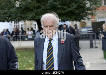 Sir Roger Gale MP (con: North Thanet) a Westminster, il giorno in cui Rishi Sunak divenne leader del partito conservatore. 24th ottobre 2022 Foto Stock