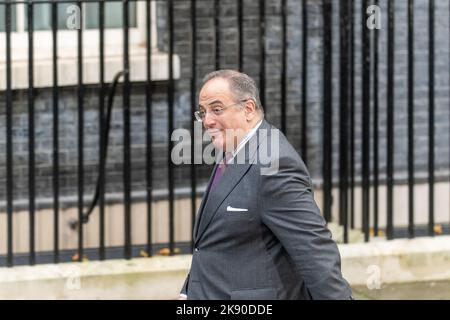 Londra, Regno Unito. 25th Ott 2022. Michael Ellis, procuratore generale, arriva all'ultimo incontro del gabinetto di Liz Truss al 10 di Downing Street London. Credit: Ian Davidson/Alamy Live News Foto Stock