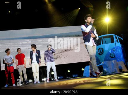 Una direzione che si esibisce al Bournemouth International Centre, Bournemouth, Regno Unito. 03 gennaio 2012. Credito: Alamy/Charlie Raven Foto Stock