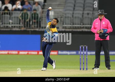 Optus Stadium, Perth, Austrailla. 25th Ott 2022. T20 International cricket Australia versus Sri Lanka: Credit: Action Plus Sports/Alamy Live News Foto Stock