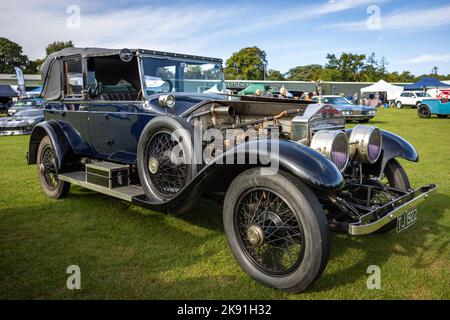 1923 Rolls Royce Silver Ghost Salamanca ‘TJ 1922’ in mostra al Race Day Airshow tenutosi a Shuttleworth il 2nd ottobre 2022 Foto Stock