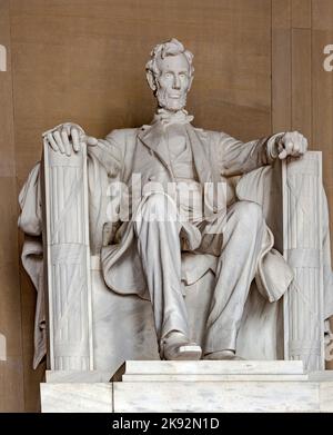 Washington, USA - 14 luglio 2010: Statua di Abraham Lincoln al Lincoln Memorial, Washington DC Foto Stock