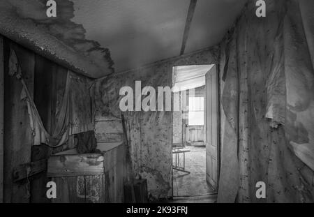 Foto in bianco e nero della città fantasma Foto Stock