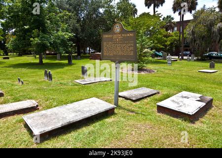 Savannah, USA - 22 luglio 2010: Cimitero del parco coloniale a Savannah - il parco coloniale è stato utilizzato come cimitero di Savannah per più di un secolo e contiene Foto Stock