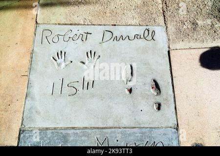 LOS ANGELES - 26 GIUGNO: Impronte di Robert Duvall in Hollywood Boulevard il 26,2012 giugno a Los Angeles. Ci sono quasi 200 impronte di celebrità io Foto Stock