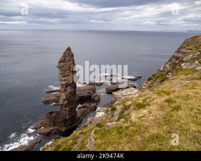 Lo stack marino dell'Old Man of Stoer ad Assynt, Scozia, Regno Unito. Foto Stock
