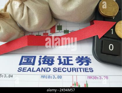 SUQIAN, CINA - 26 OTTOBRE 2022 - quadro finanziario: Sealand Securities, Suqian City, Provincia di Jiangsu, Cina, ottobre 26, 2022. Foto Stock