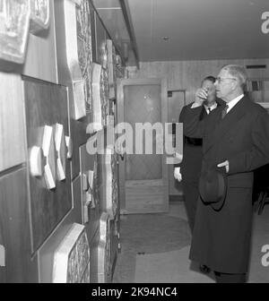 La visita reale al traghetto ferroviario 'Trelleborg' a Stoccolma, Gustav IV Adolf. Direttore generale Erik Upmark Foto Stock