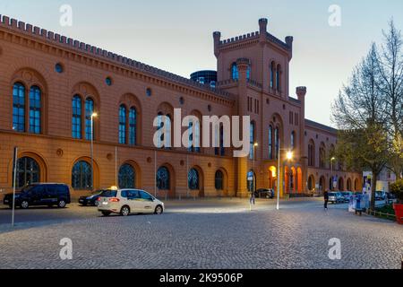 Ministero dell'interno del Meclemburgo-Pomerania occidentale nel monumento dell'Arsenale al Pfaffenteich di Schwerin Foto Stock