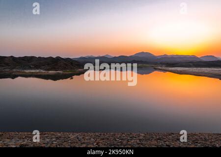 Diga di Wadi Buraq dagli Emirati Arabi Uniti Foto Stock