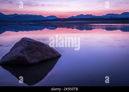 Diga di Wadi Buraq dagli Emirati Arabi Uniti Foto Stock