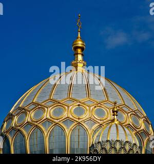 Nuova Sinagoga, cupola del tamburo ricoperta di costolette dorate, Germania, Berlino Foto Stock