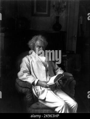 Mark Twain (Clemens, Samuel Langhorne ) - scrittore americano - ( 1835-1910) Foto Stock