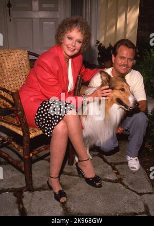 Giugno Lockhart con Cassie e Jon Provost credito di $1989: Ralph Dominguez/MediaPunch Foto Stock