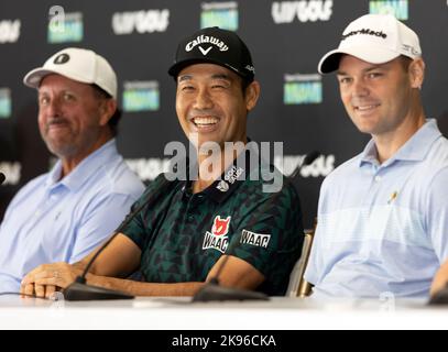 Miami, Stati Uniti d'America. 26th Ott 2022. MIAMI, FL-OTT 26: Phil Mickelson, Kevin Na e Martin Kaymer sono visti durante la conferenza stampa di LIV Golf Invitational a Trump National Doral Miami il 26 ottobre 2022 a Doral, Florida. (Foto di Alberto E. Tamargo/Sipa USA) Credit: Sipa USA/Alamy Live News Foto Stock