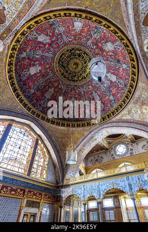 cupola decorata nel harem del palazzo topkapi Foto Stock