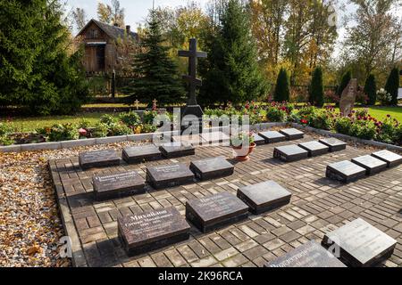 Chudovo, Russia - 08 ottobre 2022: Memoriale dei sacerdoti repressi e del clero della regione di Novgorod, che sono stati uccisi nel 1937-1938, ma non hanno rinunciato al Foto Stock