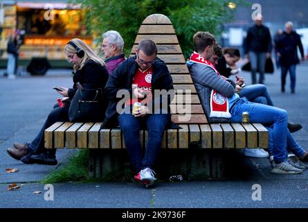 I tifosi che precedono il gruppo UEFA Champions League Si Trovano Alla Johan Cruyff Arena di Amsterdam, Paesi Bassi. Data immagine: Mercoledì 26 ottobre 2022. Foto Stock