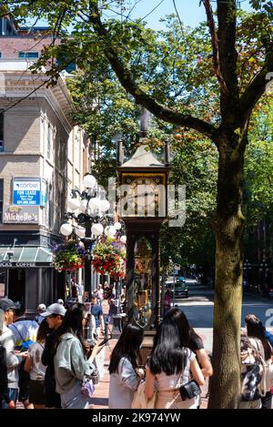 Fotografia del famoso Vancouver Steam Clock, all'angolo di Cambie e Walter Streets, Gastown, Vancouver, British Columbia, Canada su un bellissimo orologio Foto Stock