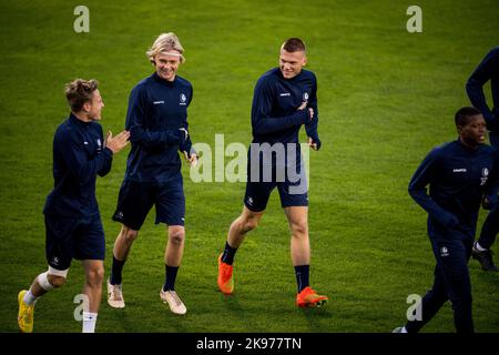 Dublino, Irlanda, 26/10/2022, i giocatori di Gent hanno mostrato in azione durante un allenamento della squadra di calcio belga KAA Gent, mercoledì 26 ottobre 2022 a Dublino, in Irlanda, in preparazione del gioco di domani contro la squadra irlandese Shamrock Rovers nel quinto giorno della fase di gruppo della UEFA Europa Conference League. FOTO DI BELGA JASPER JACOBS Foto Stock