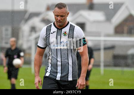 Ammanford, Galles. 22 ottobre 2022. Lee trundle di Ammanford durante la partita della JD Cymru South League tra Ammanford e Swansea University presso il Recreation Ground di Ammanford, Galles, Regno Unito, il 22 ottobre 2022. Credit: Duncan Thomas/Majestic Media. Foto Stock