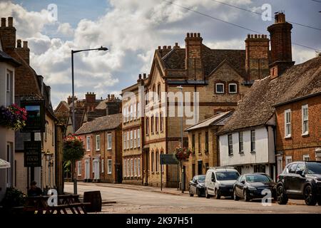 Godmanchester, Huntingdonshire, Cambridgeshire, Inghilterra. Post Street attraverso il villaggio Foto Stock