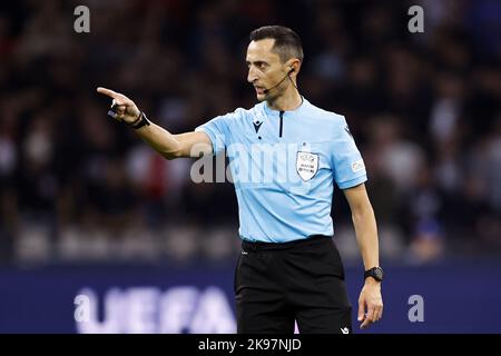 Amsterdam, Paesi Bassi. AMSTERDAM - Referee Jose Maria Sanchez durante la UEFA Champions League Group Una partita tra Ajax Amsterdam e Liverpool FC alla Johan Cruijff Arena il 26 ottobre 2022 ad Amsterdam, Paesi Bassi. ANP MAURICE VAN STEEN Foto Stock