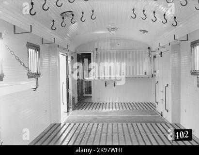 Uppsala - Ferrovia Gävle, UGJ F 406. Carrello costruito nel Linköping 1916. Ganci per biciclette nel soffitto. Foto Stock