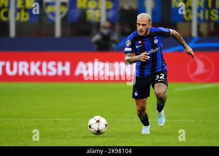 Milano, Italia - 26 ottobre 2022, Federico Dimarco (FC Inter) durante la UEFA Champions League, partita di calcio del Gruppo C tra FC Internazionale e Viktoria Plzen (Pilsen) il 26 ottobre 2022 allo stadio Giuseppe Meazza di Milano - Foto Morgese-Rossini / DPPI Foto Stock